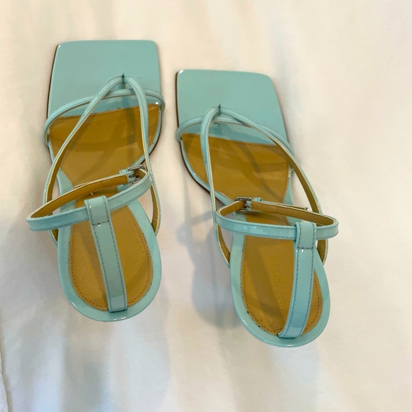 Bottega Veneta Stretch Sandal Laquer Pale Blue Size 38 - Picture 6 of 9